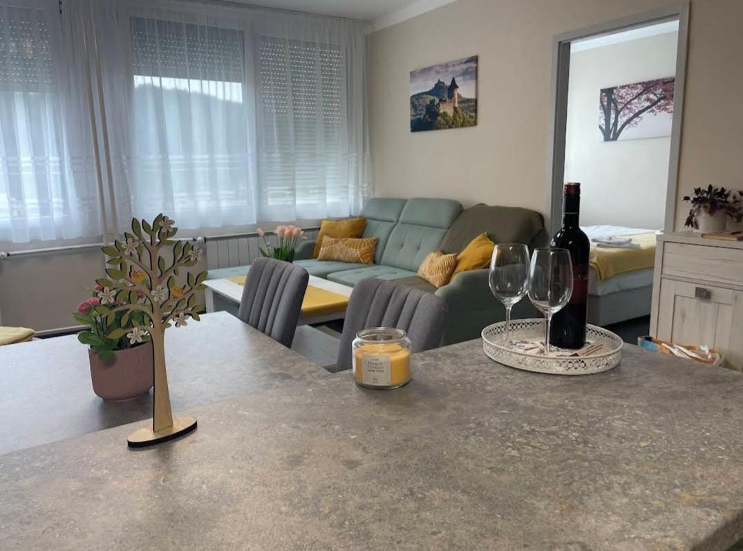 Apartmán Krisztina Apartman Salgótarján Exteriér fotografie